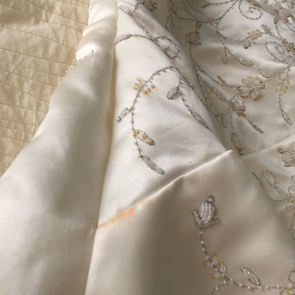 DEMETRIOS RN 98249 WEDDING DRESS - Picture 11 of 11